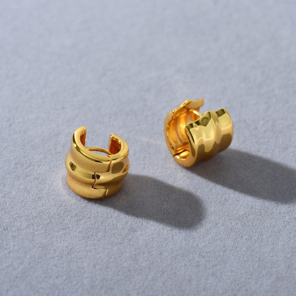 Modische Exquisite Leichte Luxus Vielseitige Ohrringe, Hochwertige Unregelmäßige Metall 18K Gold Plated Echte Goldohrringe.