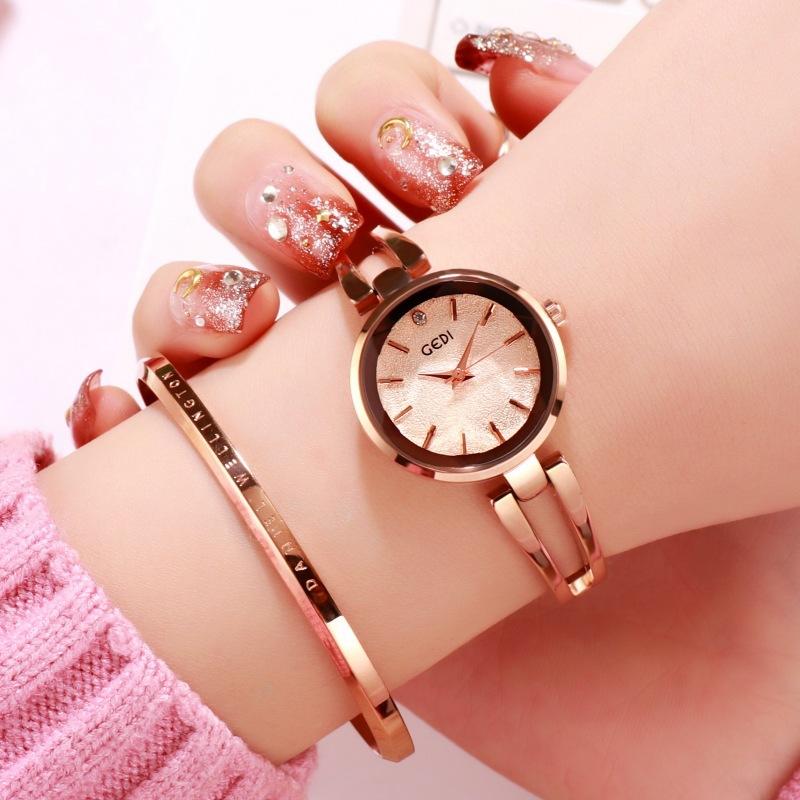 Small Plate Exquisite Alloy Watch, Women'S Medieval Simple Temperament, Small Belt, High-End Quartz Watch