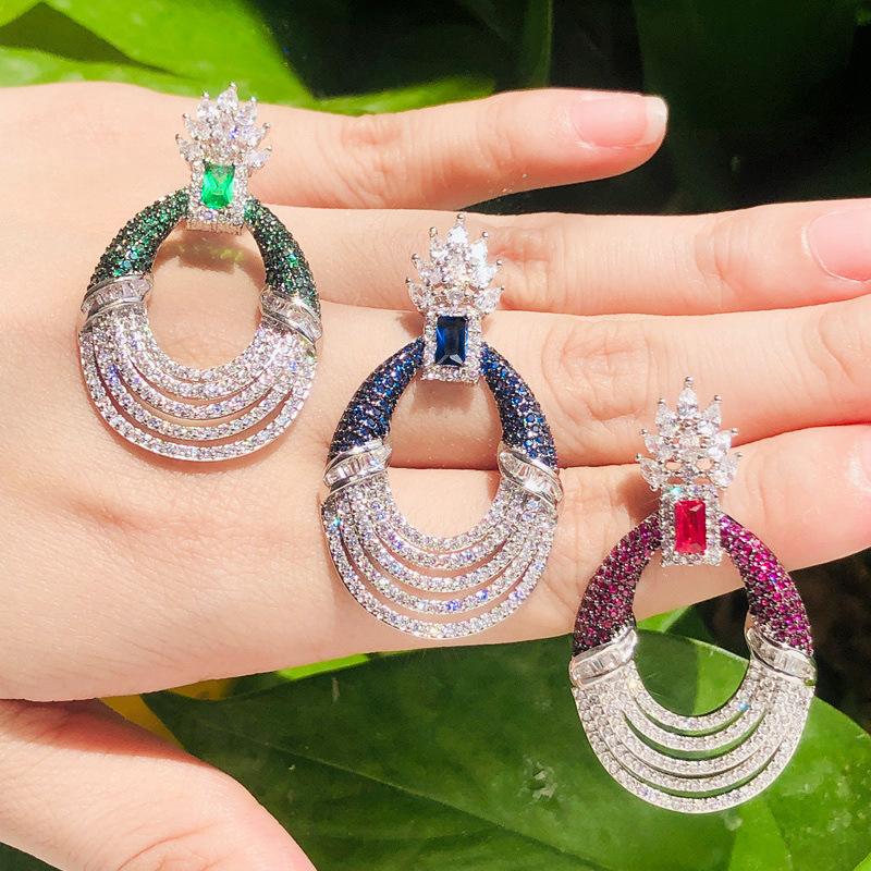 Popular Earrings, Pin Slightly Inlaid Zircon Two-Color Electroplating Process Earrings, Earrings And Pendants.