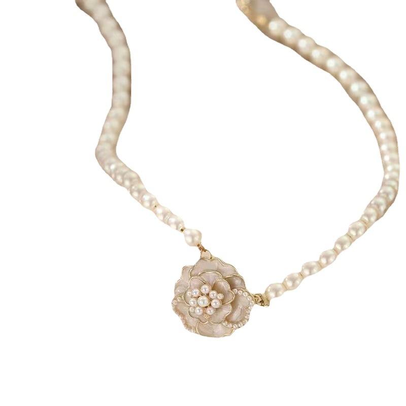 French Fairy Camellia Retro Pearl Necklace Female Niche Design Elegant Collarbone Chain