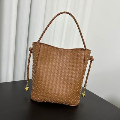 New Medieval Fashion Versatile Leather Square Shoulder Underarm Crossbody Tote Bag Woven Bag Hand Bucket Bag