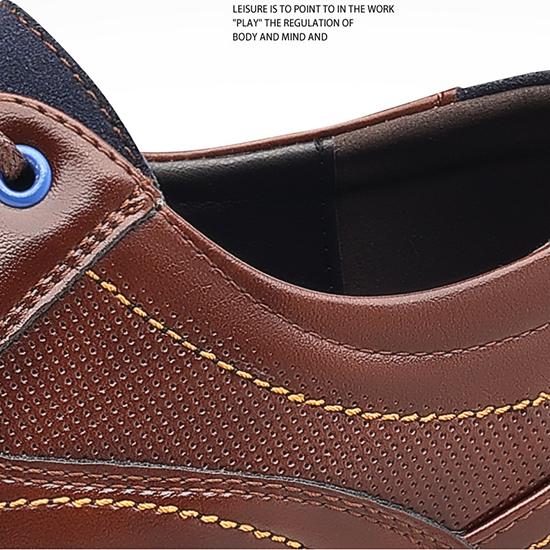 Men's Patent Leather Business Leather Shoes with Toe Tips, Slim Fitting Leather Shoes for Men's Fashionable Leather Shoes