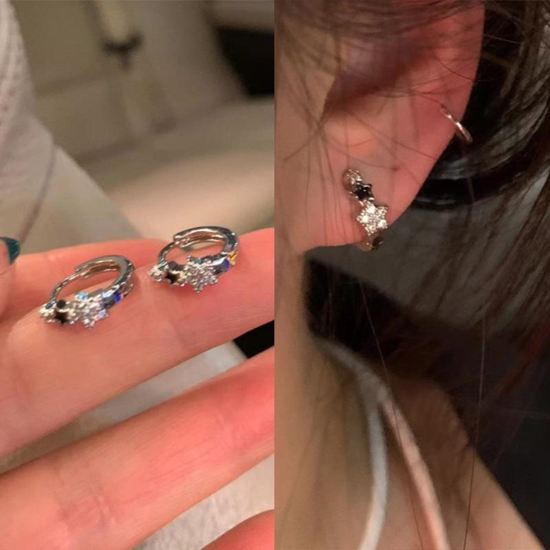 Elegant Star Zirconia Earrings: Chic Niche Design, Luxurious and Versatile for Women.