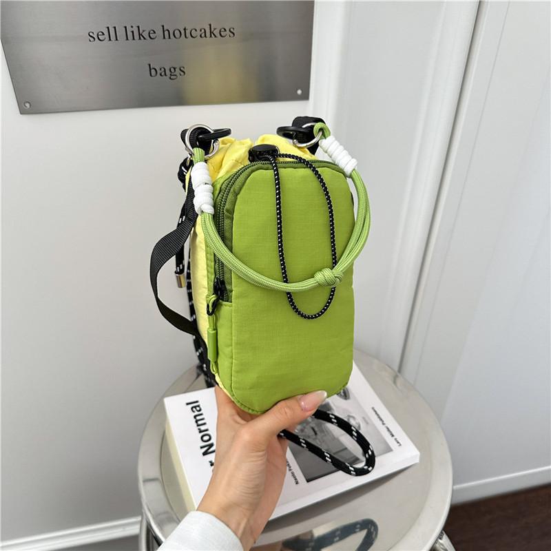 Urban Minimalist Single Shoulder Bag With Nylon Material For Daily Commuting