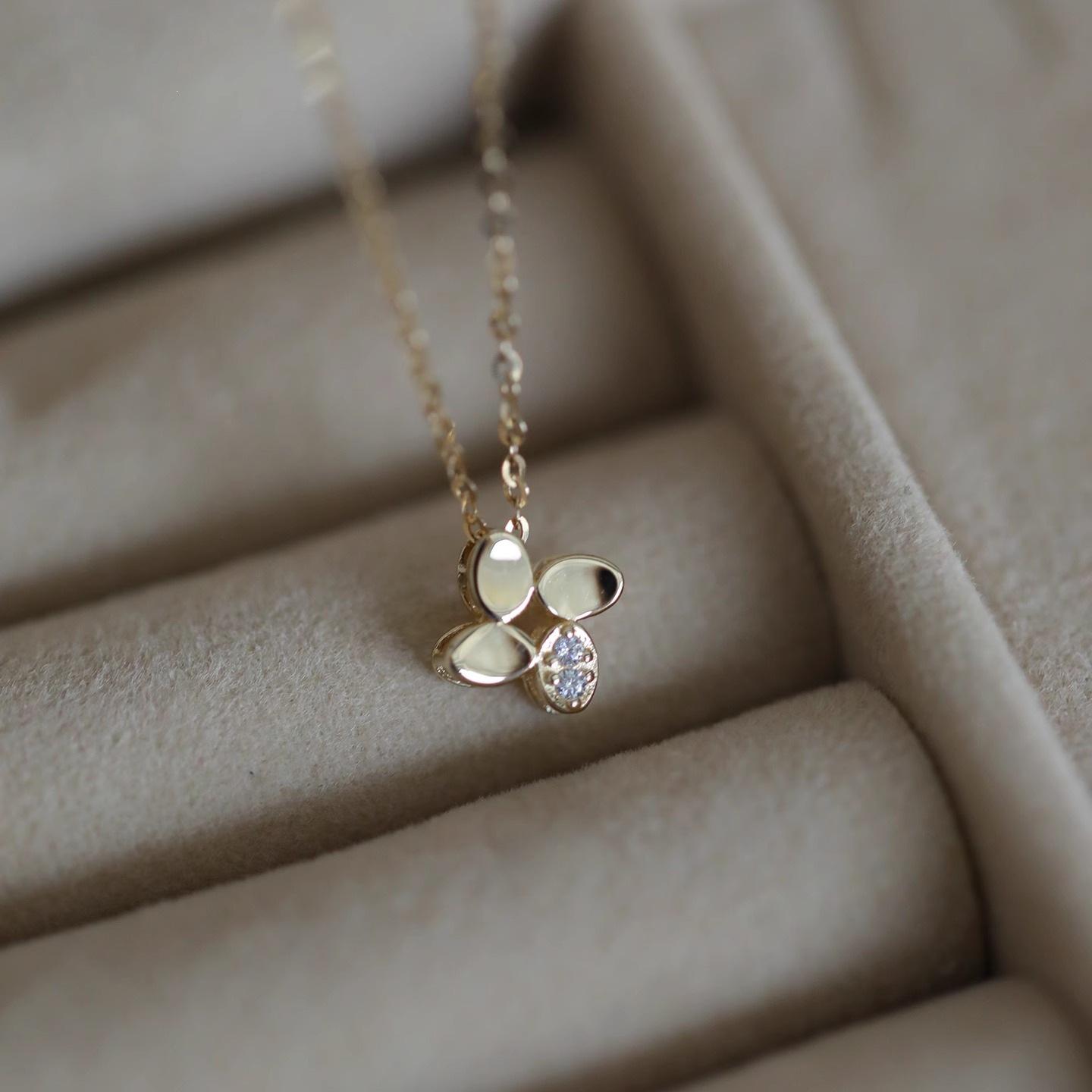 14K Gold-Plated Lucky Four-Leaf Clover S925 Sterling Silver Pendant Necklace for Women 925 Silver