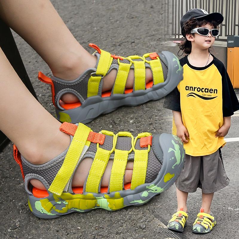 Children's sports sandals summer new girls' Velcro toe cap sandals lightweight anti slip boys' beach shoes