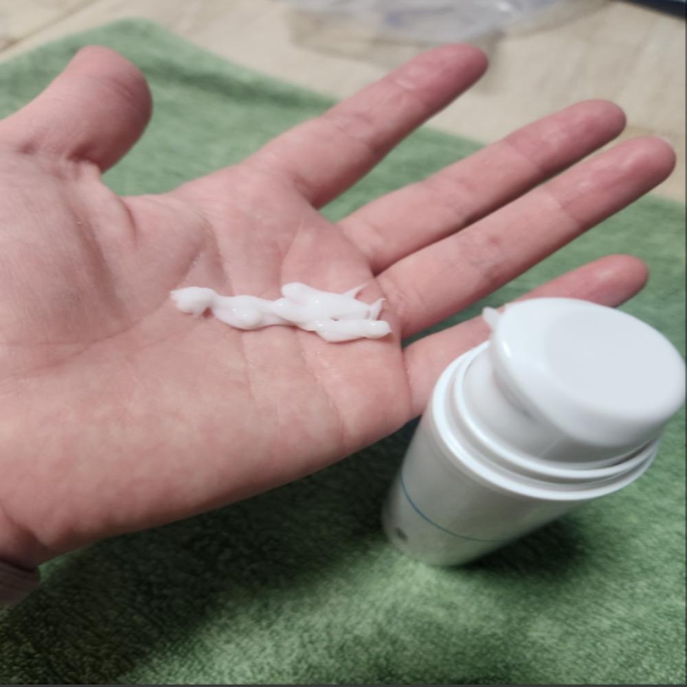 LeLAB Ultra Revital Cream 50ml Y-Zone Cream, a moisturizer, helps prevent itching & inflammation, & suppresses bacterial growth