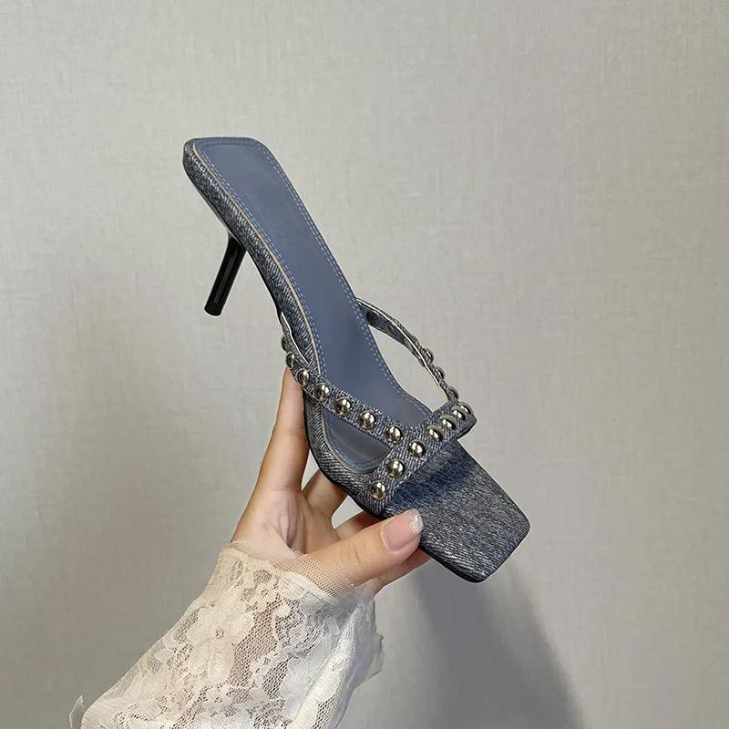 Fashion New European and American High Quality Women Shoes Modern Slippers Metal Rivet Designer Summer Party Shoes Women Mules Slides