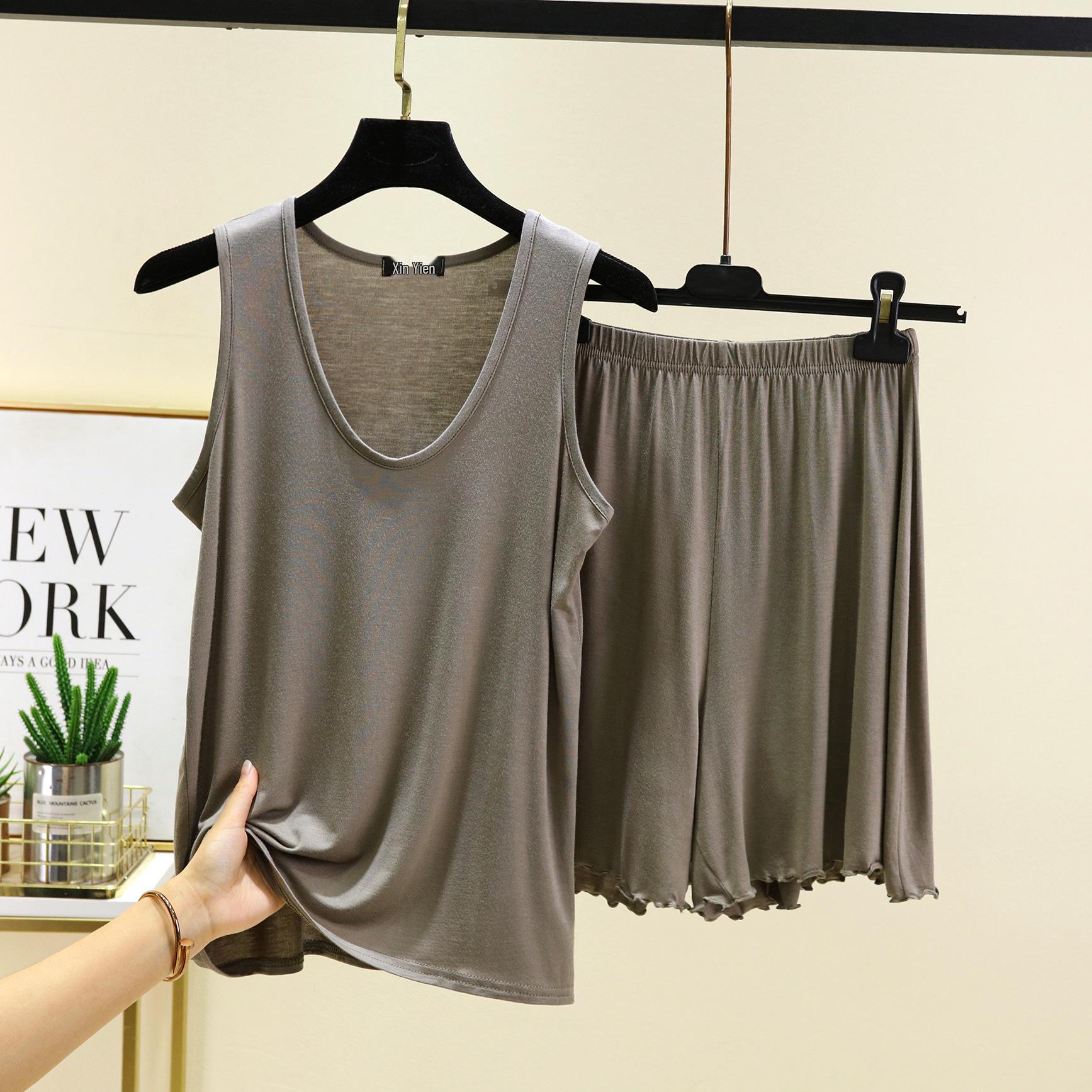 

Женский летний модальный комплект майка и шорты с U-образным вырезом - Без рукавов, Свободный крой, Двухслойный базовый слой XL