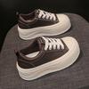 La première couche de chaussures décontractées à semelles épaisses rehaussantes en cuir de vache, chaussures en velours pour femmes automne et hiver 2025, nouvelles chaussures muffin polyvalentes