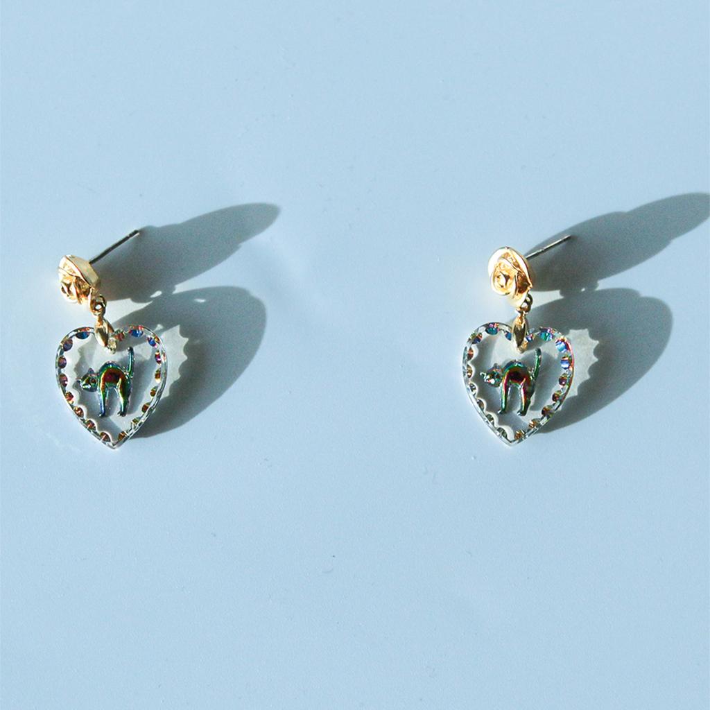 Lovuee Rose Cat Crystal Earrings