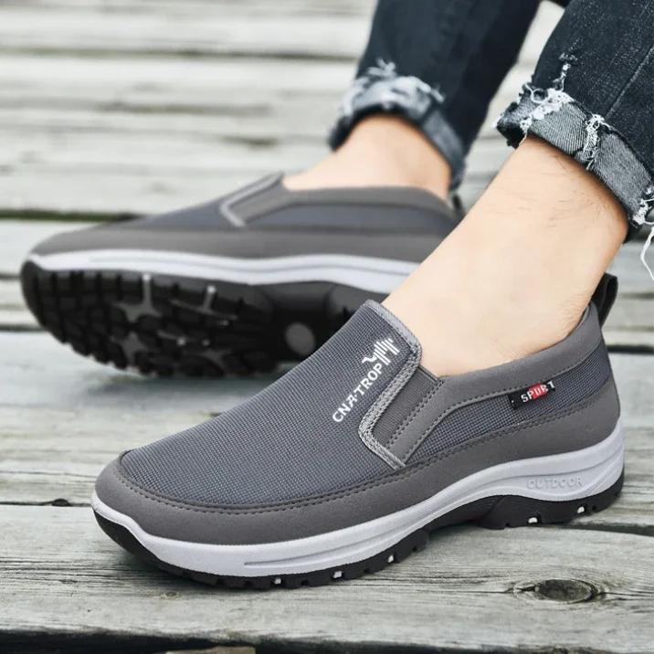 Loafers Sneakers Male Mesh Breathable Casual Shoes for Men Soft Sole Solid Color Comfortable Water Shoes Denim Man Driving Shoe