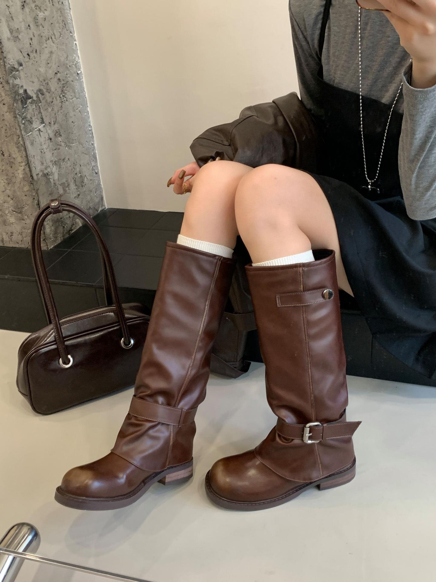 

Thick-soled round-head retro belt buckle rubbing boots women s 2025 autumn and winter new versatile medium and high boots knight boots 39