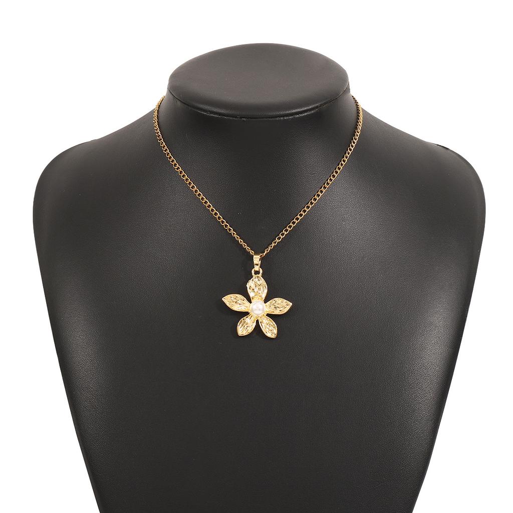 Europe and America is cold wind alloy flower pendant necklace, French retro fashion earrings ring