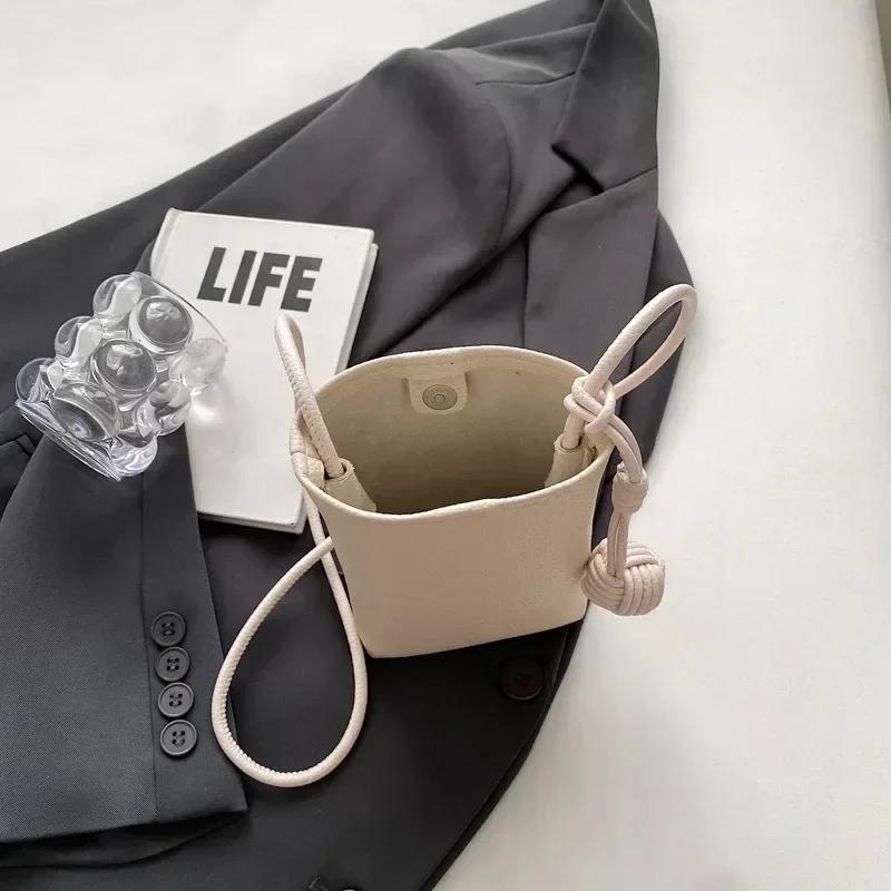 Women Leather Small Crossbody Bag Designer Cell Phone Bag Lightweight Fashion Shoulder Bag Ladies Travel Purse