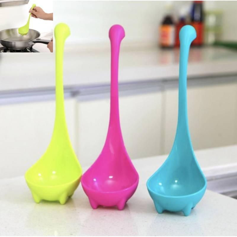Stylish Plastic Long Handle Hanging Soup Spoon Set In Purple Green Blue Colors