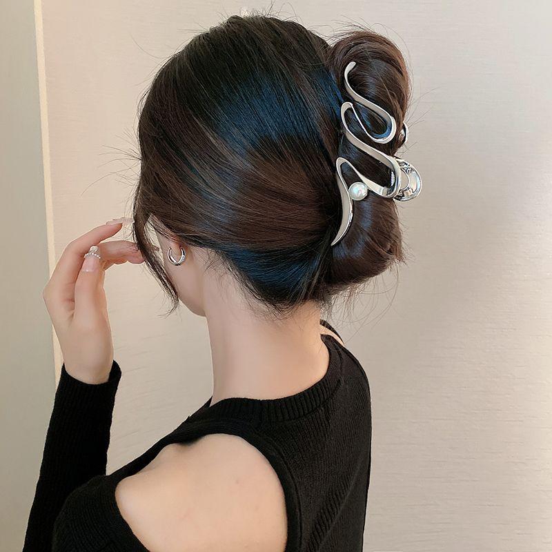 2024 Women's Cold Style Claw Hair Clip: Niche Design, Large Size Updo Accessory