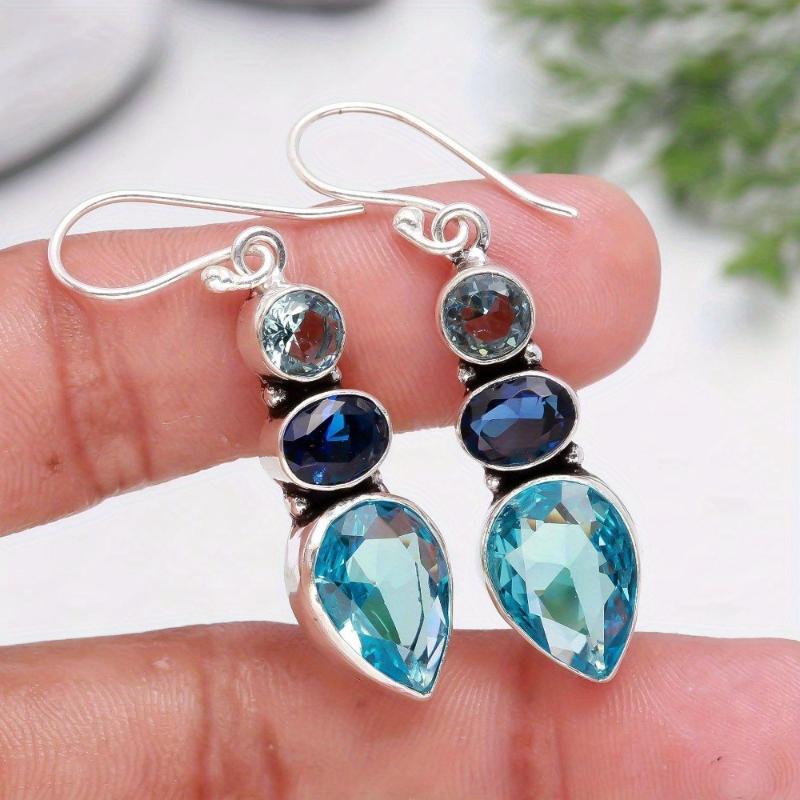 

Retro and Trendy Oval Teardrop Shaped Pendant Earrings, Women s Personalized and Creative Holiday Accessories Zircon