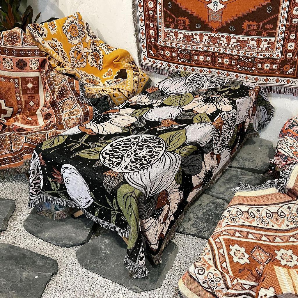 00% Cotton Tapestry Blankets - Custom Jacquard Woven Throws