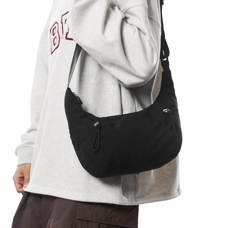 Lightweight Messenger Bag Nylon Bag Student Commuter Mobile Phone Bag Couple Bag