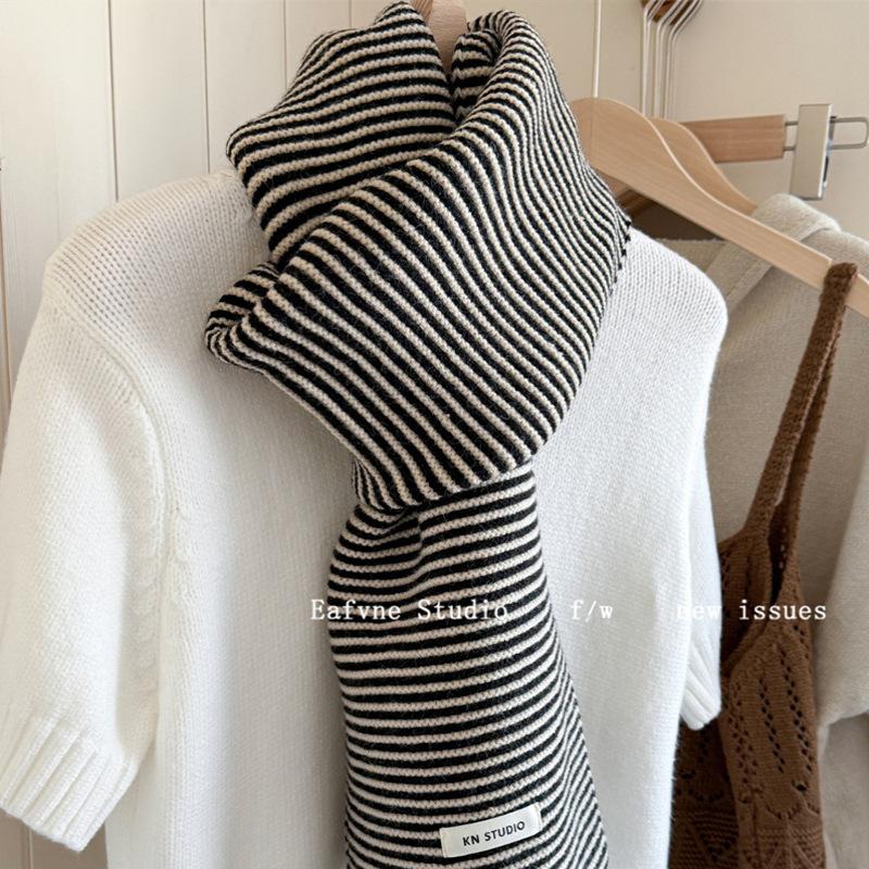 Classic Black and White Color Item Japanese Female Protagonist Versatile Striped Knitted Scarf Couple Parent and Child  Fashionable Warm Scarf
