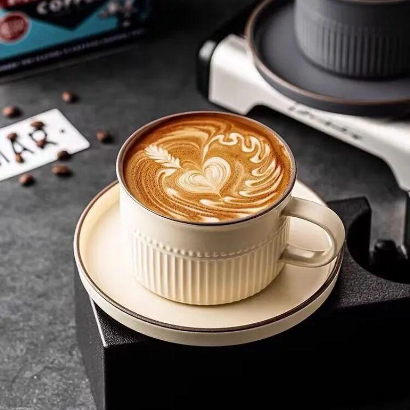 Keramik-Kaffeetassen-Set mit quadratischem Teller, 160 ml, nordische Teetasse, Keramikbecher, Milchtasse, fortschrittliche Teetasse, Café-Espressotasse