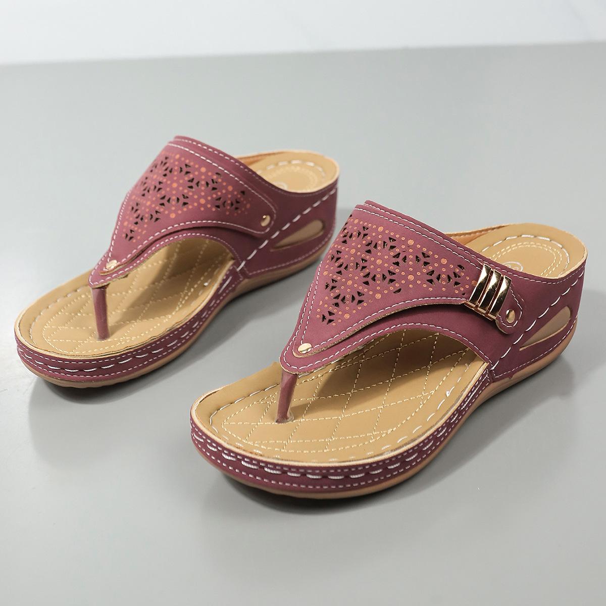 

Spot new 2025 spring and summer European and American flip-flops sewing line hollow wedge heel large size toe cool slippers women 42 бордовий