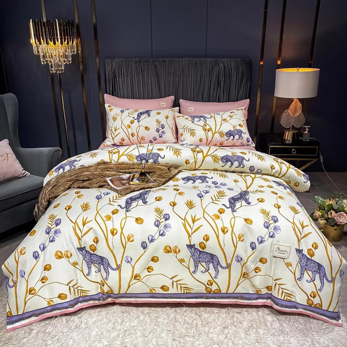 

Luxury Golden Colorful Fashion Duvet Cover Simple Style In Europe and America Fashion Design for Bedroom Decorations Women Gifts 70x133cm 2pcs