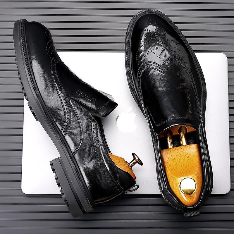 Fashion Luxury Brand Leather Men Shoes High Quality Wear-Resistant Breathable Slip On Boat Shoes Men British Style Wedding Dress Shoes