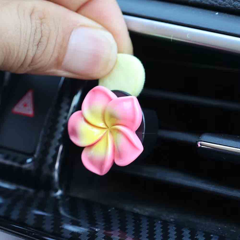 New Frangipani Small Daisy Car Air Outlet Perfume Clip Car Aromatherapy Clip Small Flower Decoration