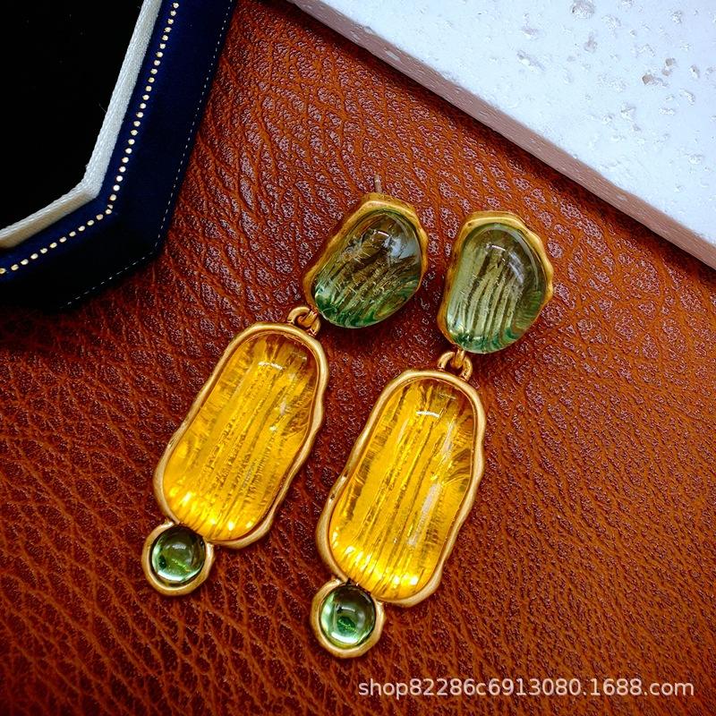 

Модные висячие серьги для женских украшений