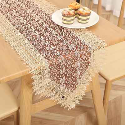 Leichter, luxuriöser europäischer Tischläufer mit Spitzenstickerei für Fernsehschrank, Schuhschrank, Couchtisch und Esstisch.