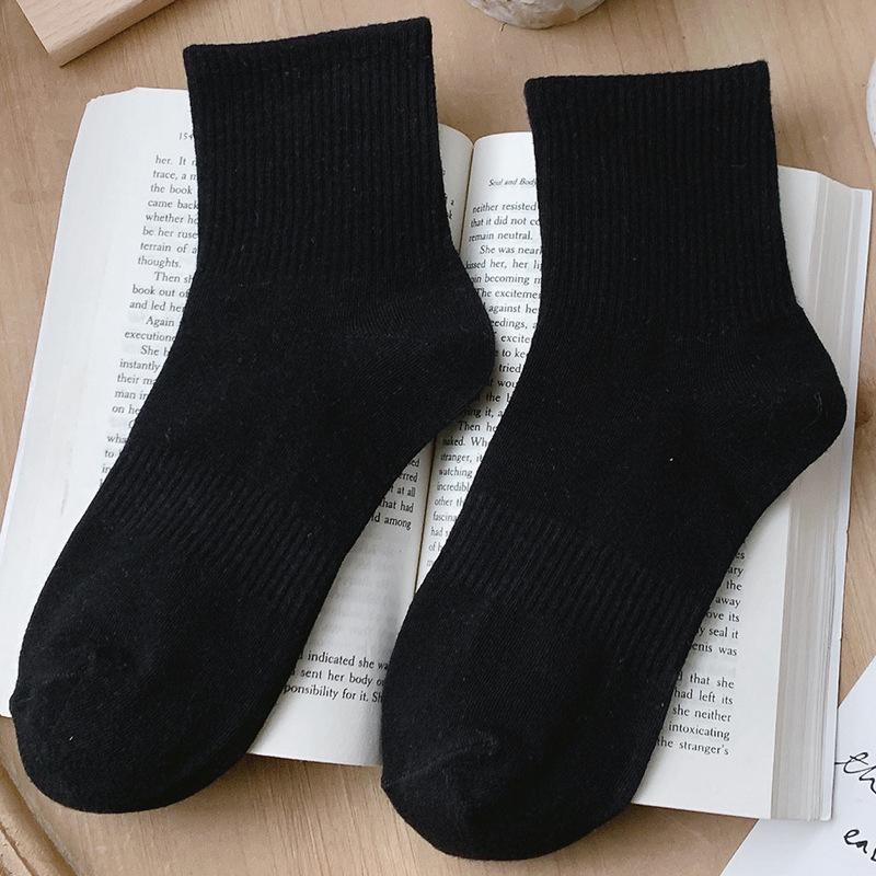 Unisex Ankle & Mid-Calf Sports Socks - Solid Colors for All Seasons