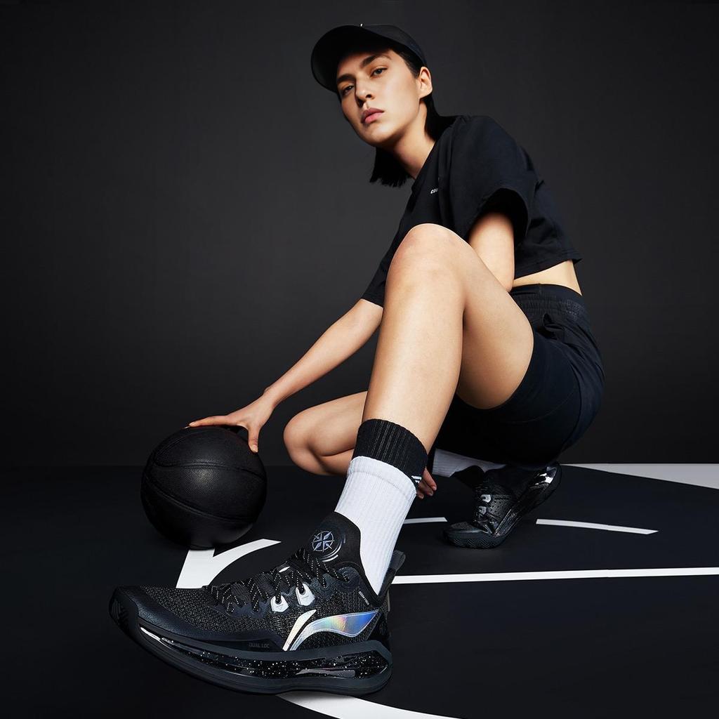 LiNing Blade 3 V2 Obsidian Stoff Støtdemping Sklisikker Lett Rebound Lavsko Basketballsko Unisex Sneakers Svart ABAT057-19
