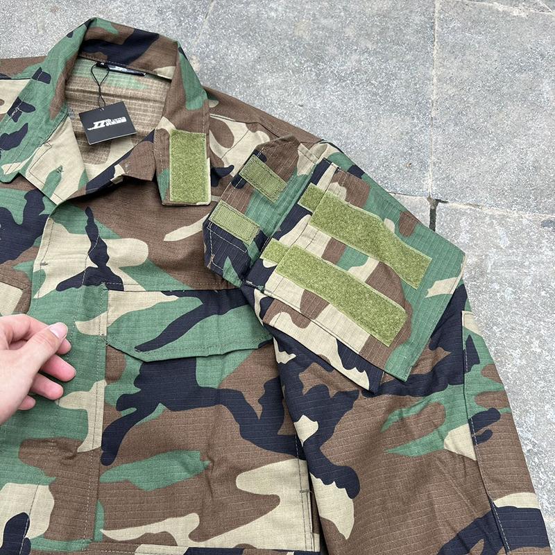 BEPAN M81 Combinaison de Combat Jungle Quatre Couleurs Manches Longues Combat Extérieur Costume Grenouille G3