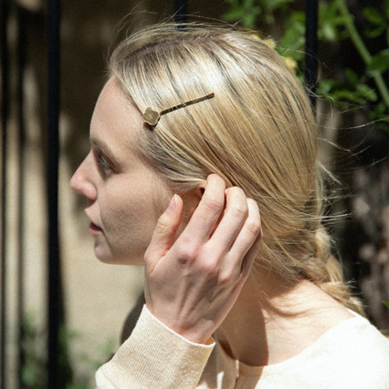 

FOLNUA CLOVER METAL HAIR PIN [GOLD] gold