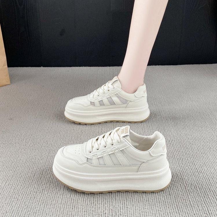 Popular Little White Women's Shoes Women's 2025 Autumn New Versatile Casual Board Shoes Autumn Super Fire Breathable Platform Shoes