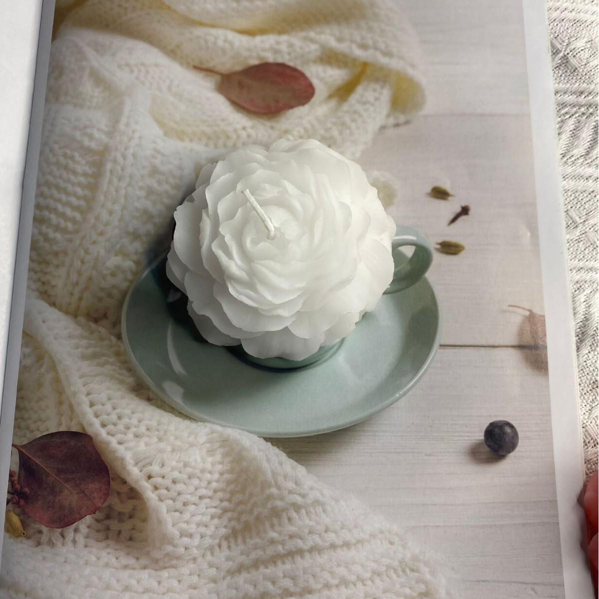 Peony Flower Shaped Aromatherapy Candle – Gift for Birthdays and Special Occasions