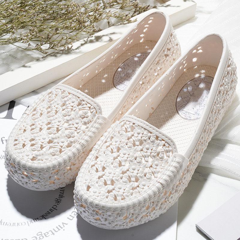 Fashion Flats Shoes Women Hollow Out Slip On Casual Nurse Shoes Summer Loafers PVC Female Sandals Shallow Beach Breathable Zapatos