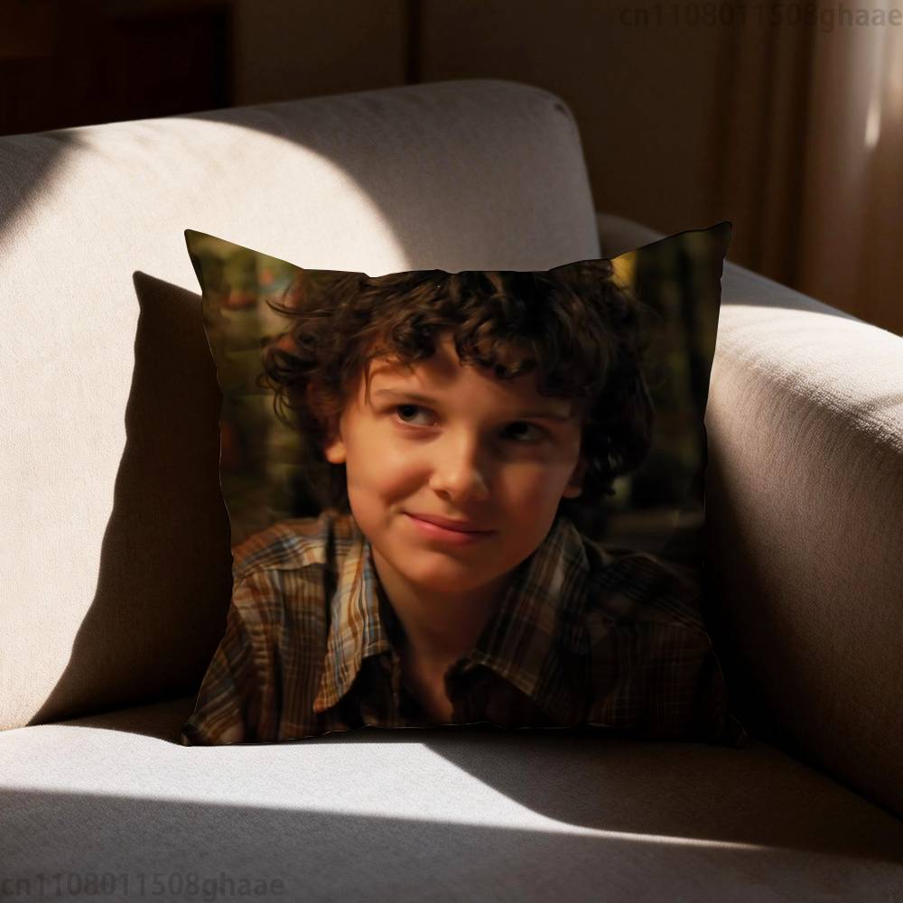 Millie Brown Stranger Kissenbezug Kissenbezug Wohnzimmer Sofakissenbezug Geeignet für Zuhause Schlafzimmer Raumdekoration