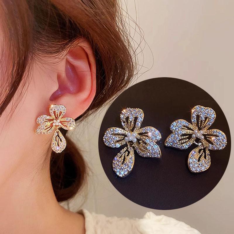 Korean Fashion Crystal Flower Earrings For Women Jewelry Trending New Luxury Women's Zircon Petal Earrings Accessories Gift