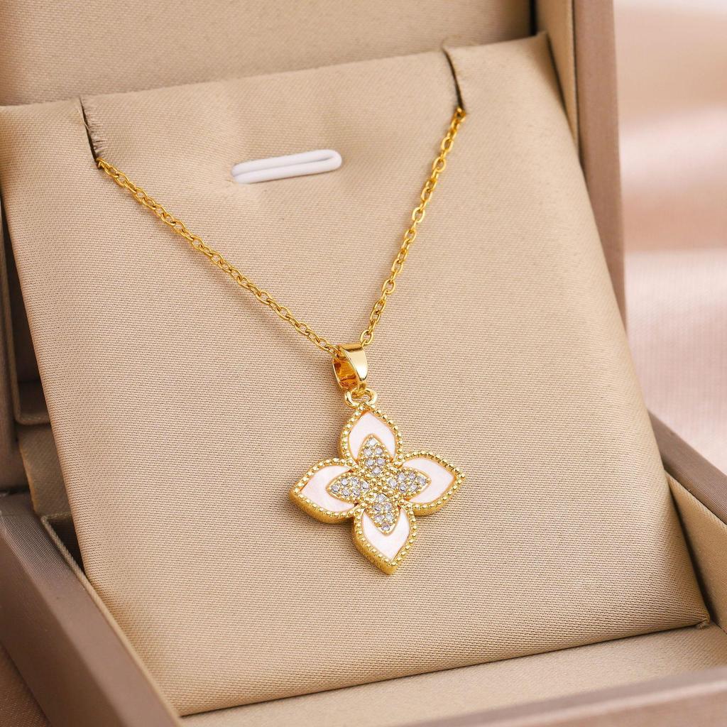 Luxury Rhinestone Four-Leaf Clover Pendant Titanium Steel Necklace Small Fresh Simple Fashion Versatile Temperament Ladies Collarbone Chain