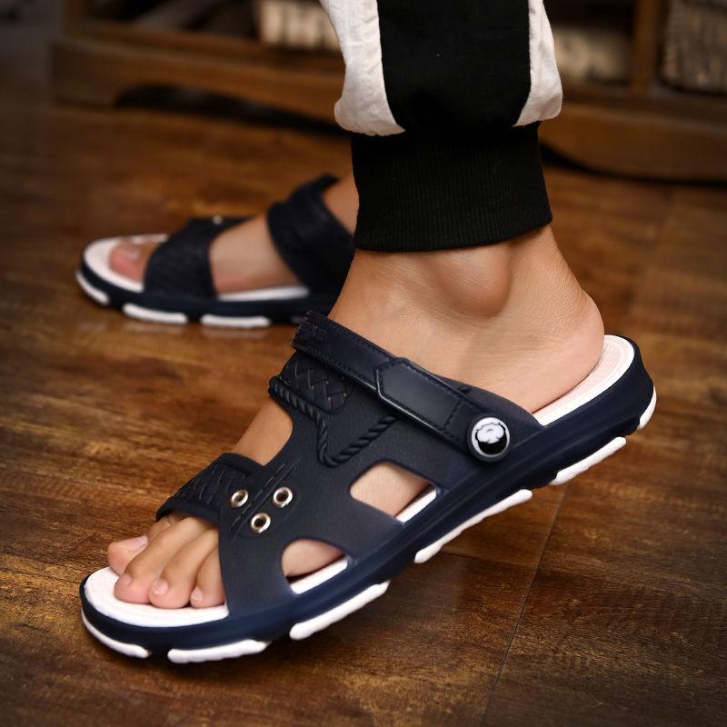 Sandalen, Herrenschuhe, Hausschuhe, Herren-Einteilige Hausschuhe, Sommer Doppelverwendung, Badezimmer Innen- und Außenbereich Kühle Hausschuhe, Anti-Rutsch-Loch Strandschuhe