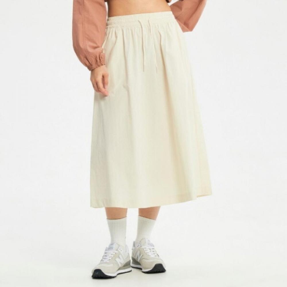 

New Balance Shorts Nqj Nbnwe2s012 35 Long Skirt 75