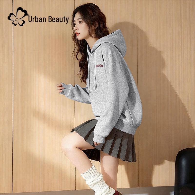 Women s Loose Hooded Sweatshirt with American Retro Badge M