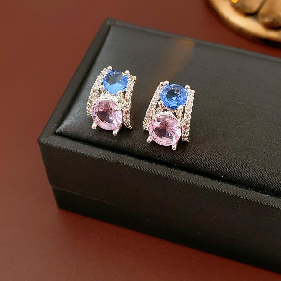 

2025 Новая серьга-кольцо C-образной формы из циркона для женщин, милые и простые серьги-пусеты в стиле Ins, высококлассные роскошные дизайнерские подарки из циркона