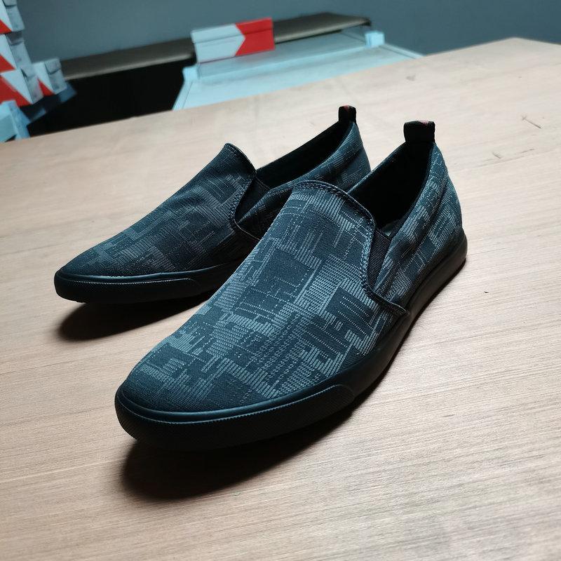 

Spring Summer Slip-on Shoes Men Canvas Shoes Korean Style Slip-ons Breathable Casual Male Cloth Shoes Soft Comfortable 43 сірий