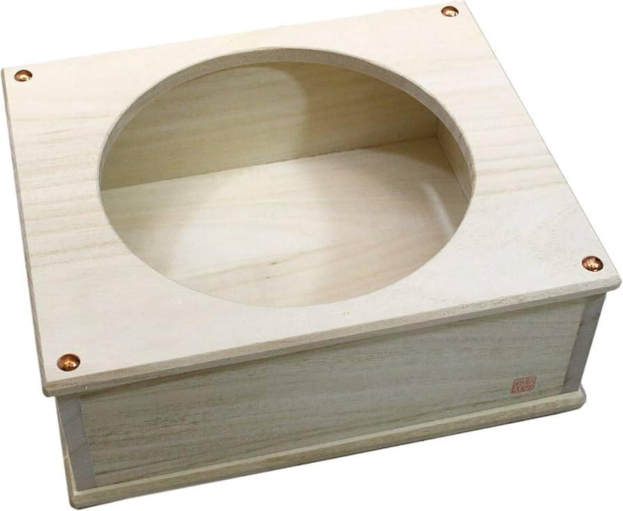 

Подставка для чайника из древесины павловнии