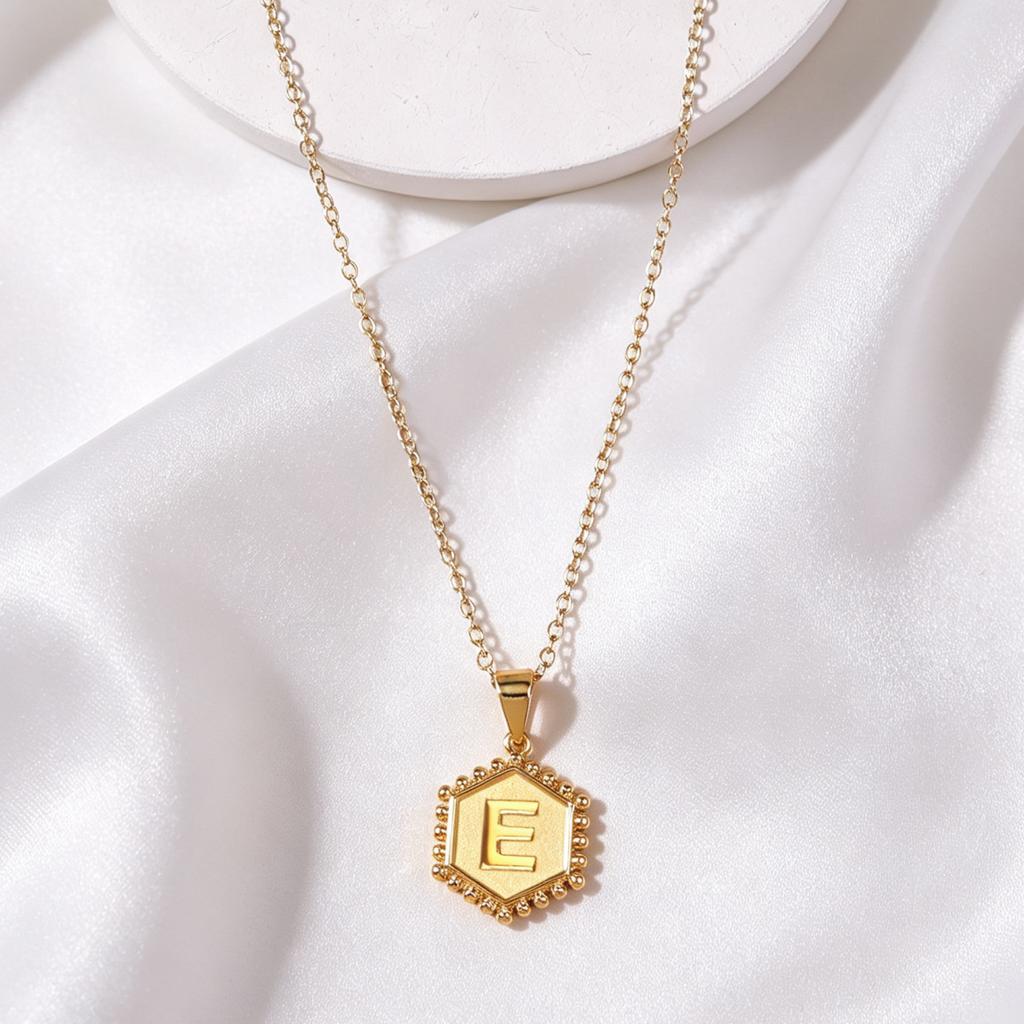 Europe and the United States hot selling 11 letter necklace women's niche high sense fashion versatile titanium steel letter pendant