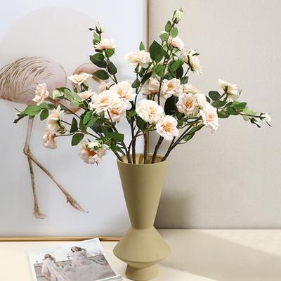 4-stämmiger künstlicher Kamelienbaumzweig mit 6 Blütenköpfen, unechte Seiden-Kamelienblüten mit Stiel für Vase, Hochzeit, Büro, Heimdekoration